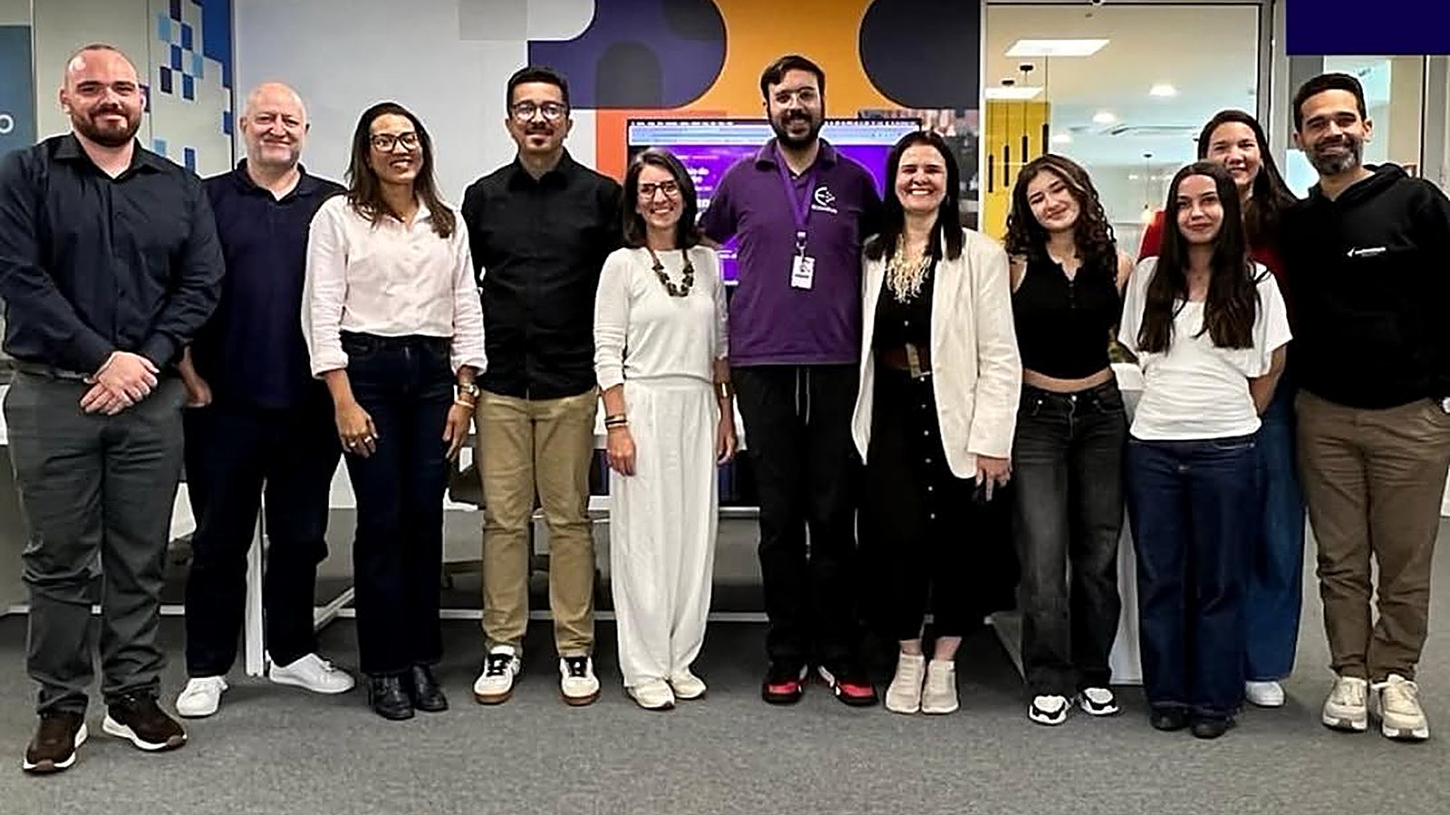 Equipe da Ecomilhas no Cais do Porto — do Brasil à Europa